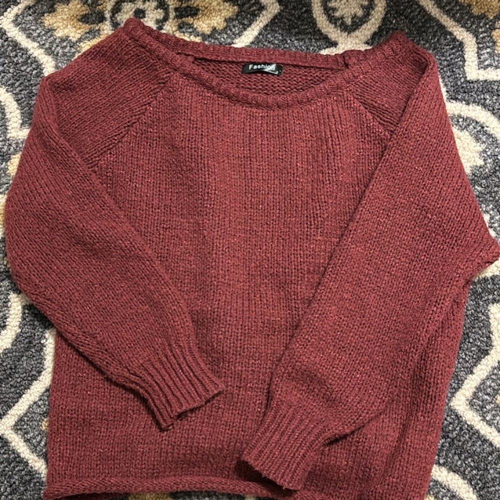 Maroon sweater size small